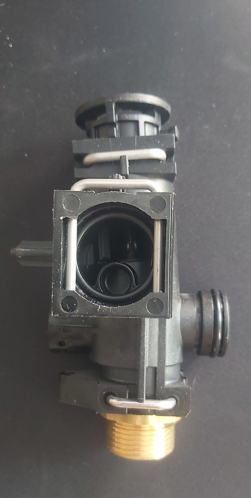 3 YOLLU GRUP BUDERUS KARTUŞ YUVASI 8737603298