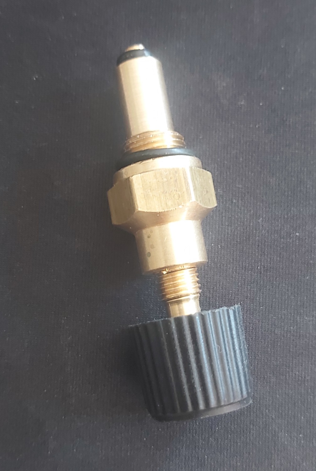 KALİSTO PLASTİK BLOK İÇİN MUSLUK